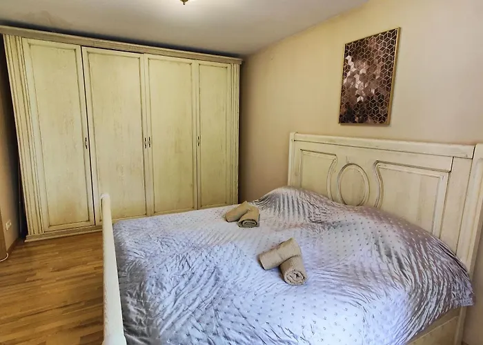 By The Park Διαμέρισμα *